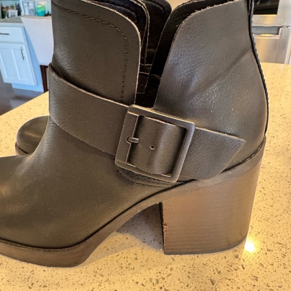 Korks Black Leather Ankle Boots size 9 EUC - Picture 6 of 10